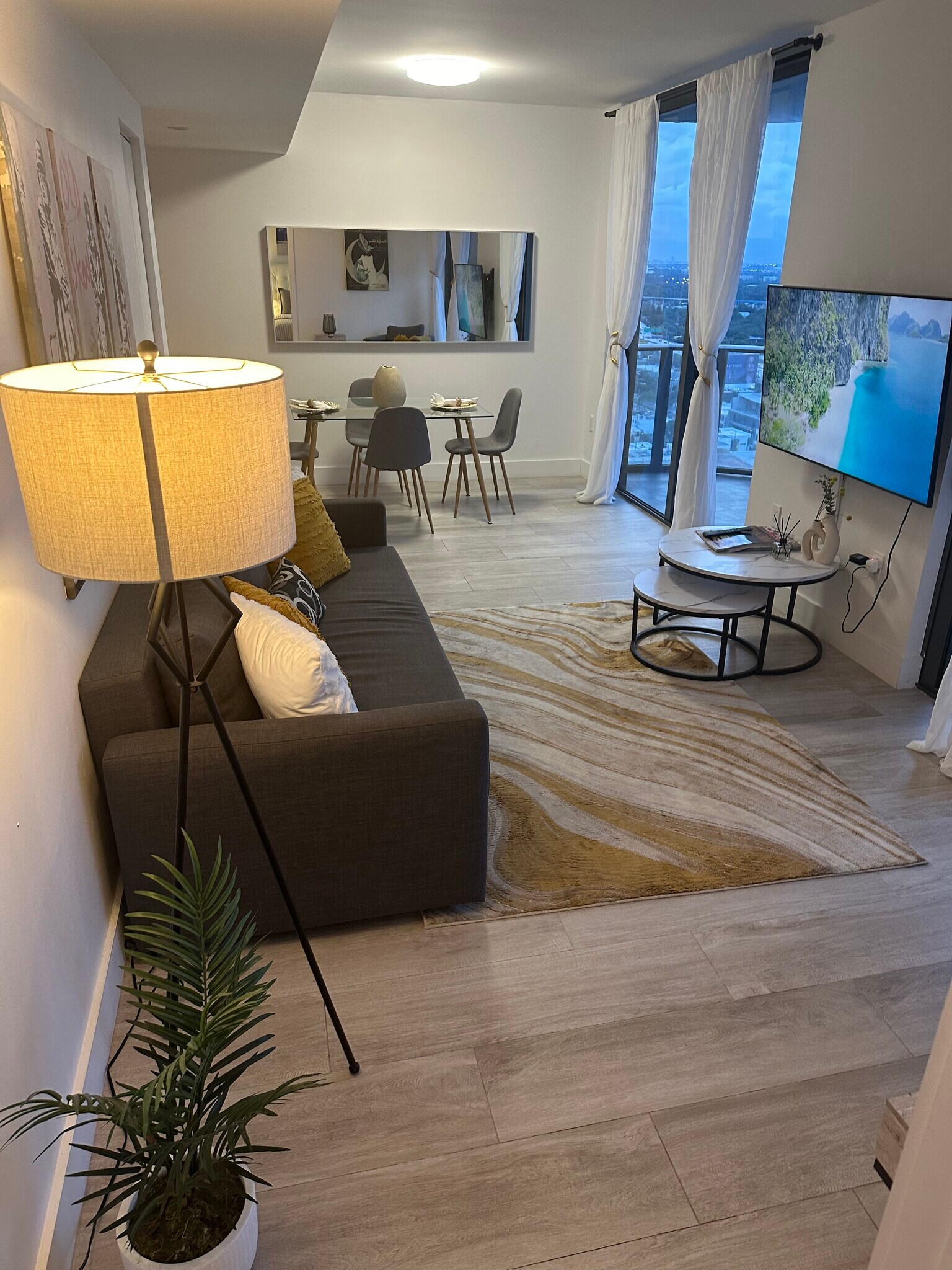 Building Photo - 121 NE 34th St