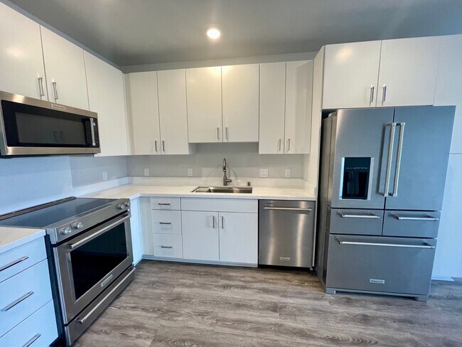 Building Photo - AVAILABLE MID-JUNE! BRAND NEW 1-Bedroom in...
