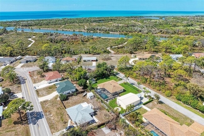 Building Photo - 1307 Primrose Rd