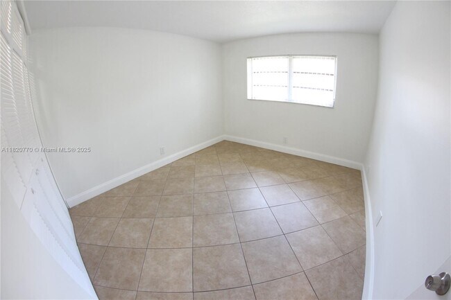 Building Photo - 2050 NW 81st Ave
