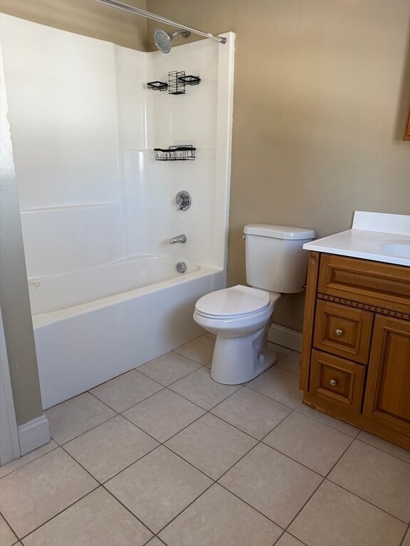 Building Photo - 52 Floral St