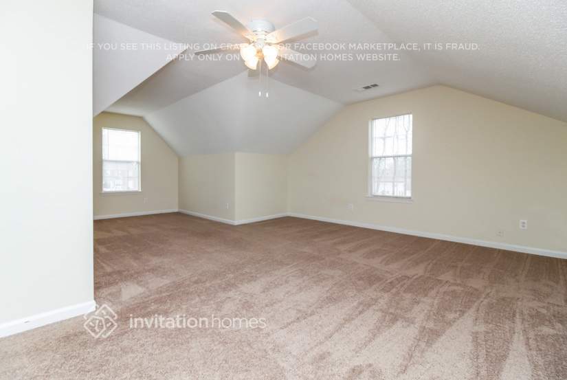 Building Photo - 7145 Pinecone Way