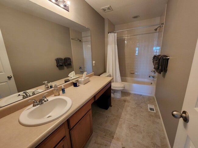 Building Photo - Stunning 4/3/3 Home in Banning Lewis Ranch!!!
