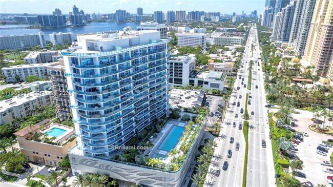 Building Photo - 17550 Collins Ave