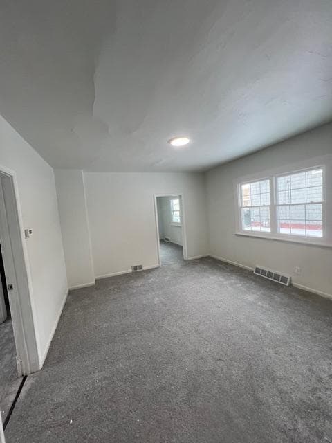 Building Photo - 447 E 27th St