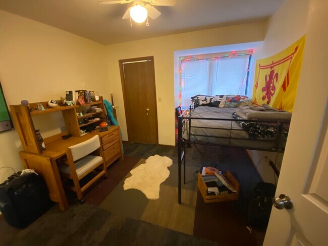 2nd Floor Bedroom - 668 E Buchtel Ave