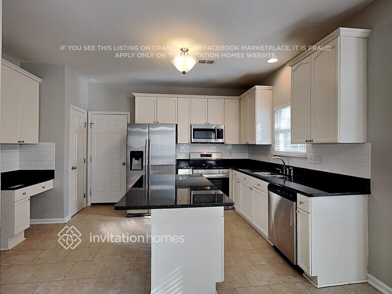 Building Photo - 12145 Autumn Winds Ln