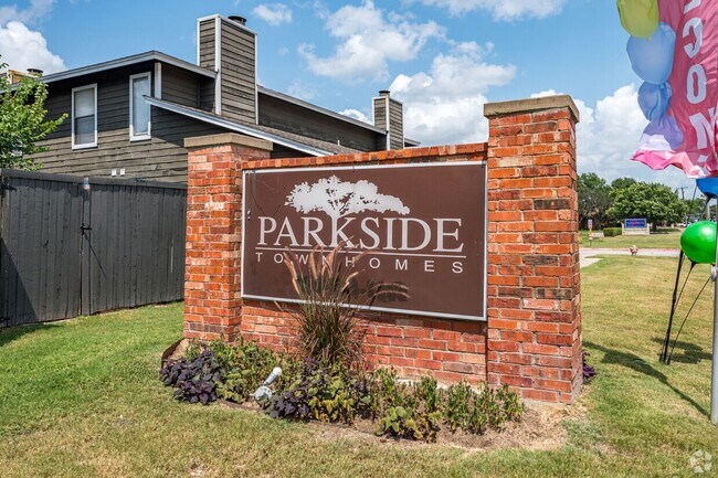Building Photo - 1208 Park Vista Dr