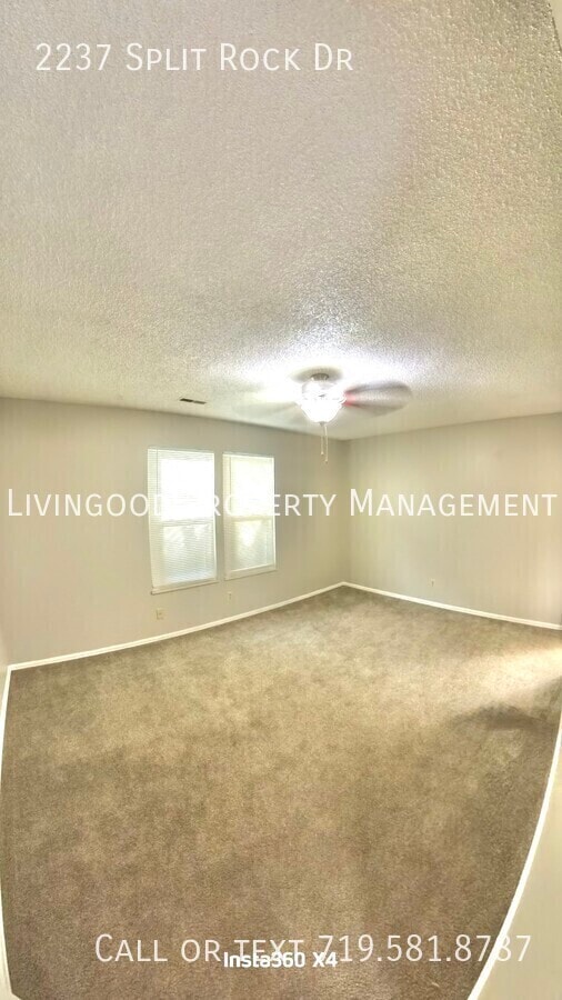 Building Photo - 2237 Split Rock Dr