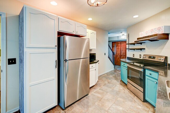 Building Photo - 1398 Prairie Rose Dr