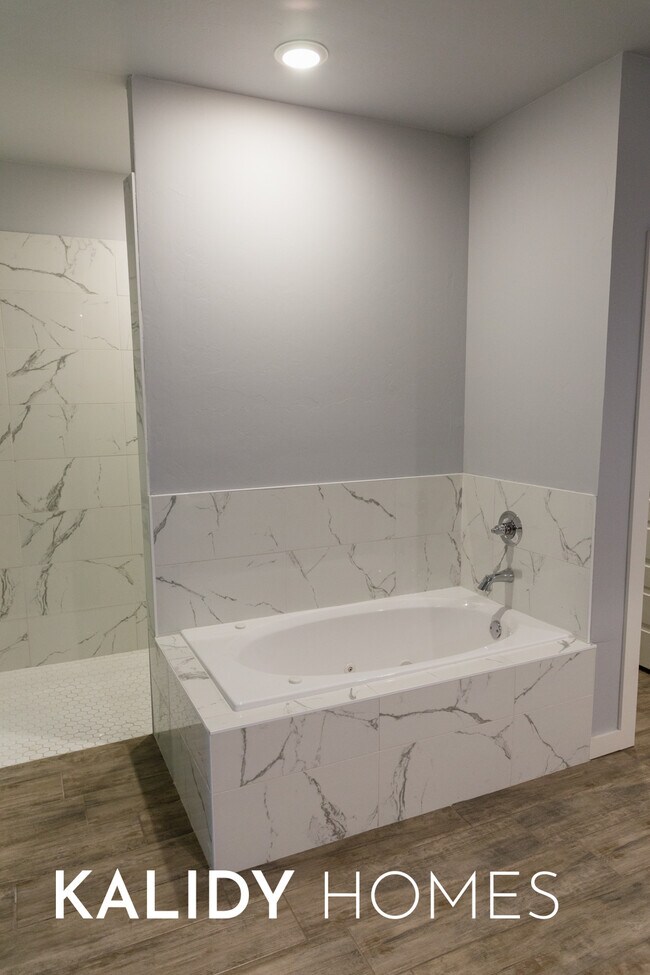 Building Photo - 306 Kirks Holw