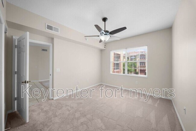 Building Photo - 11400 Ocean Walk Dr