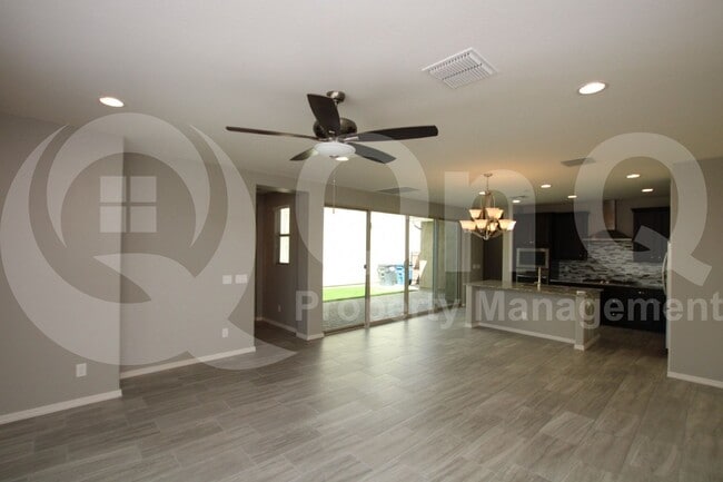 Building Photo - 2171 S Wallrade Ln