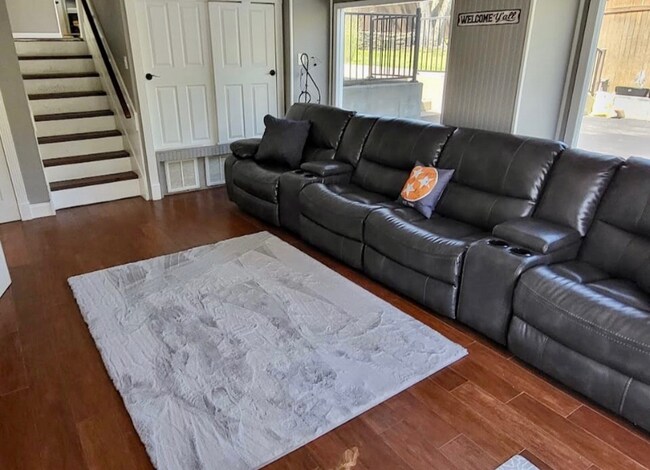 Building Photo - 202 Edgewater Dr