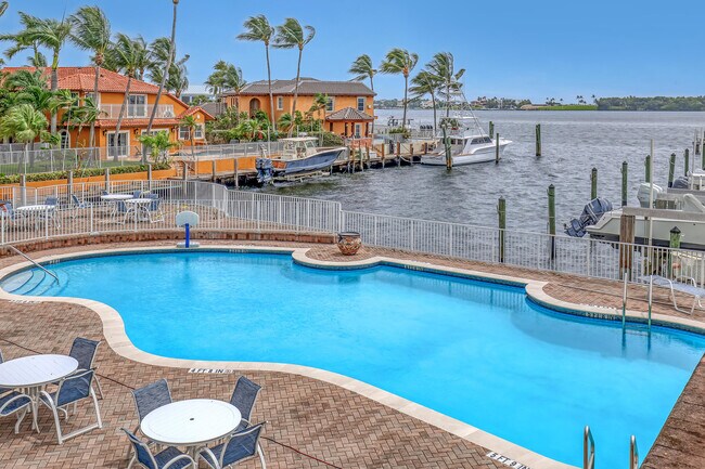 Building Photo - 149 Harbors Way