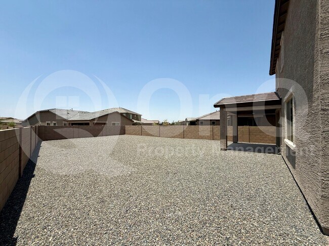 Building Photo - 10587 W Chadwick Dr