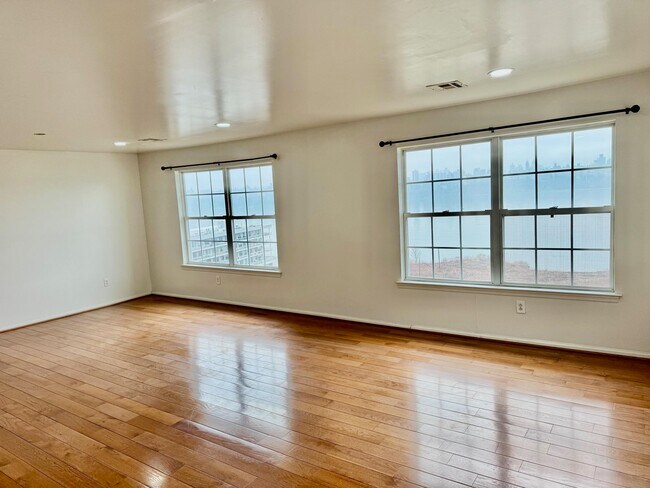 Building Photo - 34 Bergen Ridge Rd