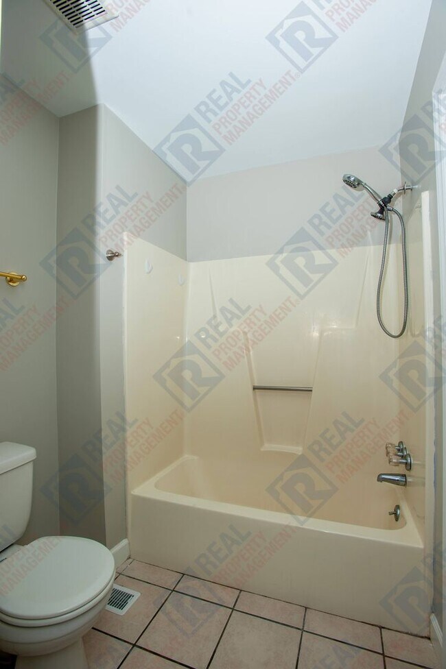 Building Photo - $1790 for Beautiful Durham Townhouse for Rent