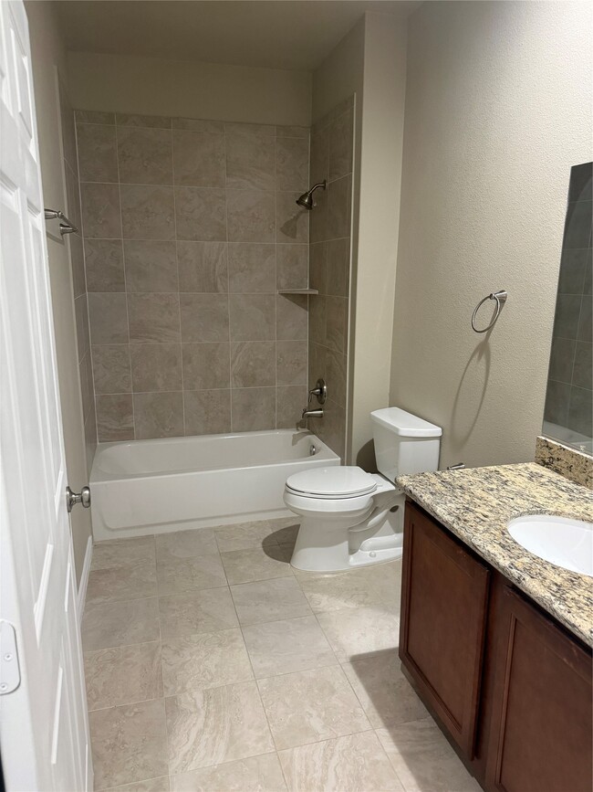 Building Photo - 314 N Ormsby St