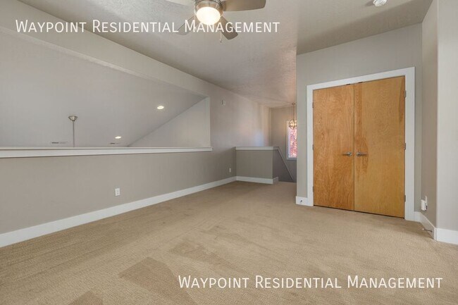 Building Photo - 1415 E Lone Creek Dr