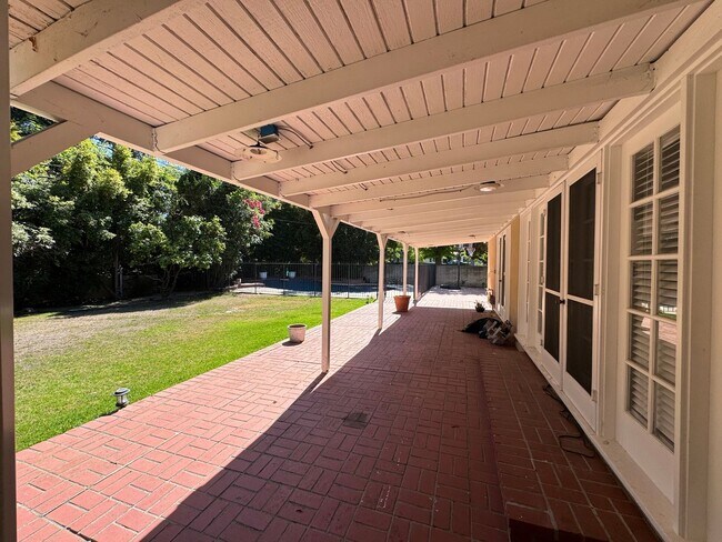 Building Photo - 2570 Wallingford Rd