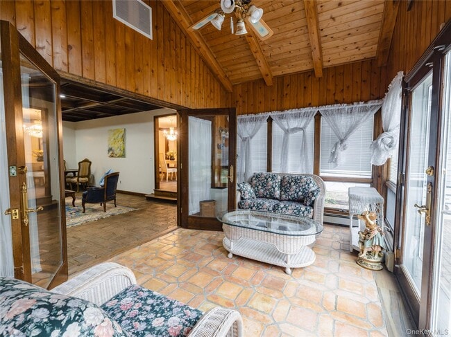 Building Photo - 11 Geralind Dr