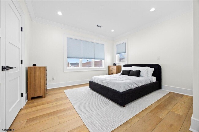 Building Photo - 31 Seaside Ct