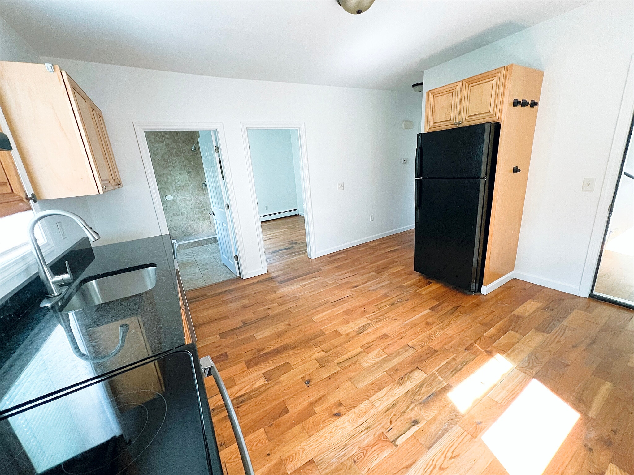 Building Photo - 21 Dale St