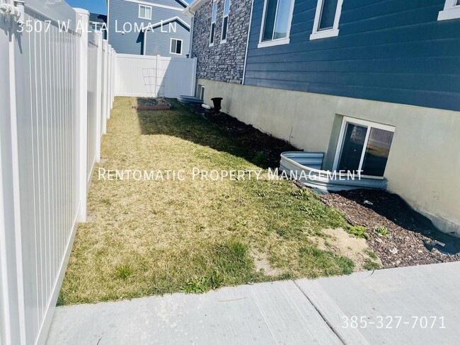 Building Photo - 3507 W Alta Loma Ln