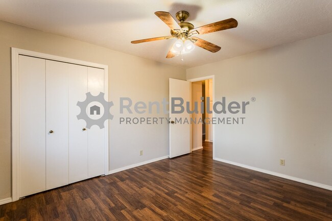 Building Photo - CALL US TODAY AT (505) 808-6467 TO SCHEDUL...