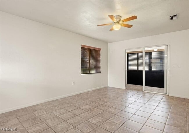 Building Photo - 608 SE 6th St