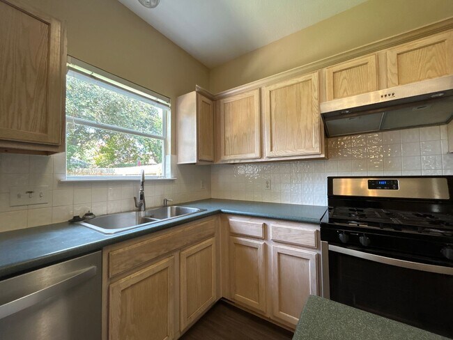 Building Photo - Charming 3BR Home with Modern Comforts and...