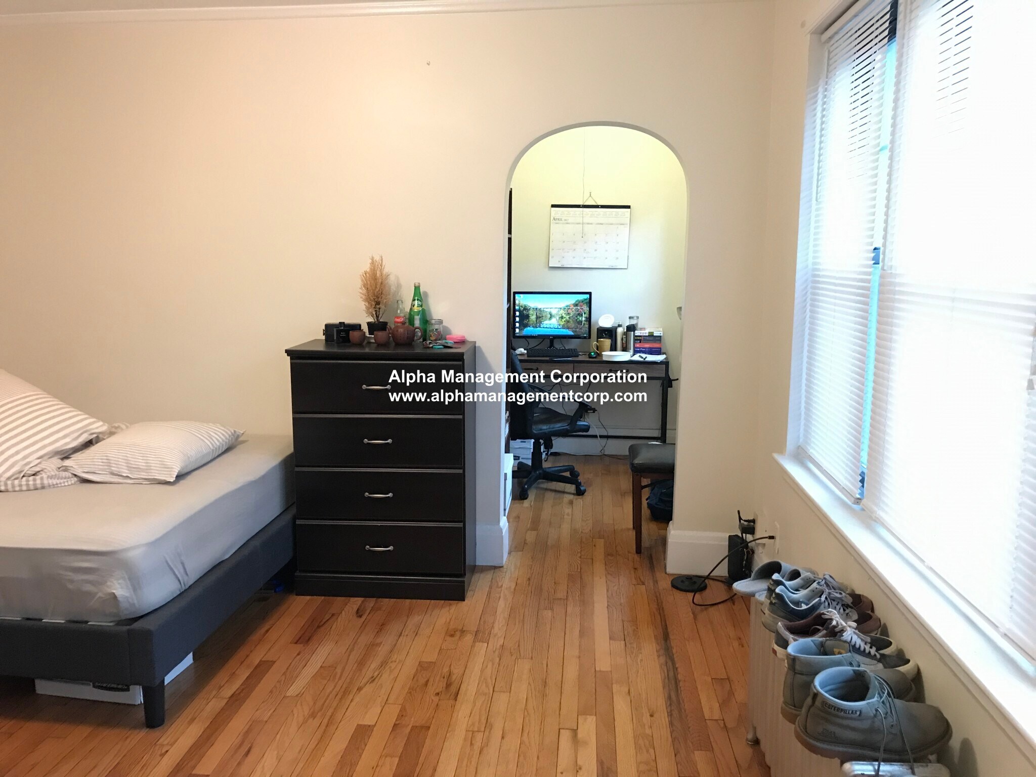 Building Photo - 349 Pleasant St