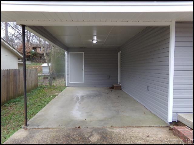 Building Photo - 8 Brookway Ln