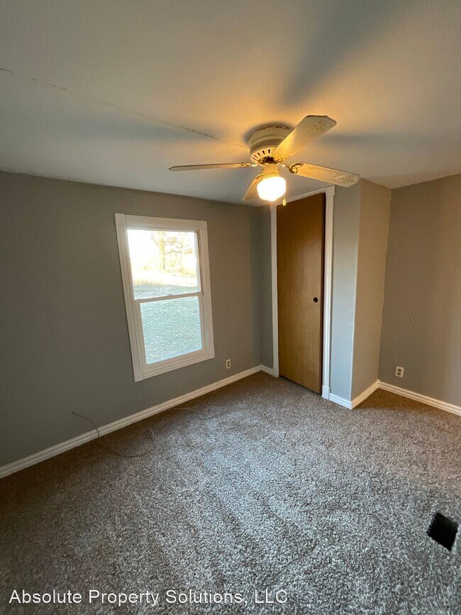 Building Photo - 3 br, 2 bath House - 6993 N Farm Rd 69