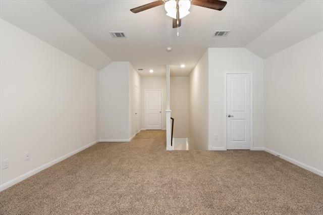 Building Photo - 3902 Oak Crk Cir