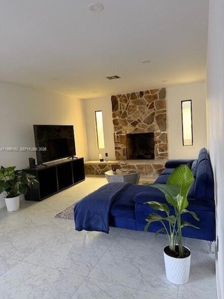 Building Photo - 1267 Scottsdale Rd S