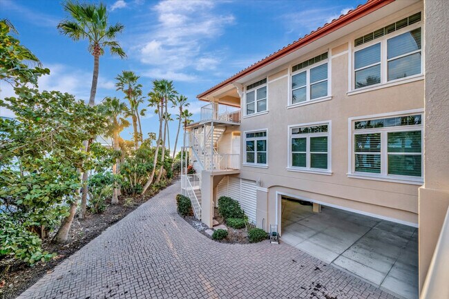 Building Photo - 6406 Gulf Dr