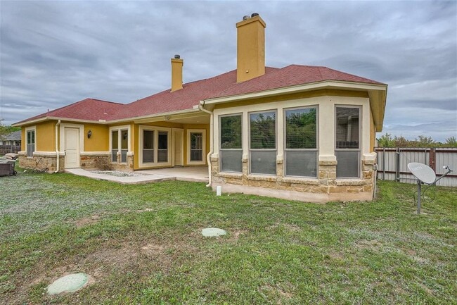 Building Photo - 15207 Nightingale Ln