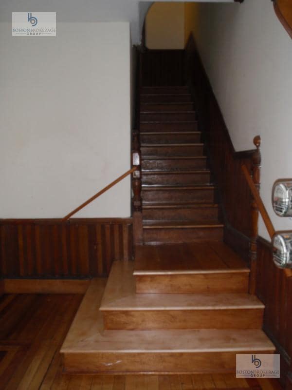 Building Photo - 76 Saint Stephen St