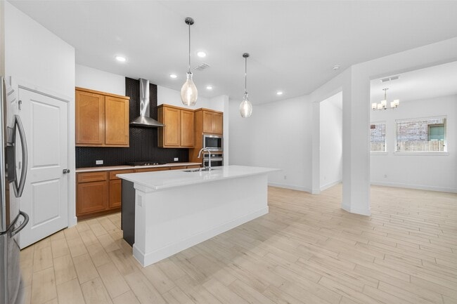 Building Photo - 211 Amaranth Wy