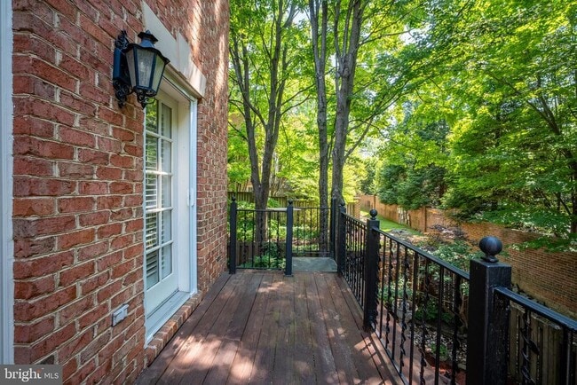 Building Photo - 2026 Mayfair McLean Ct