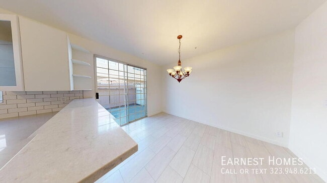 Building Photo - 18347 Saticoy St