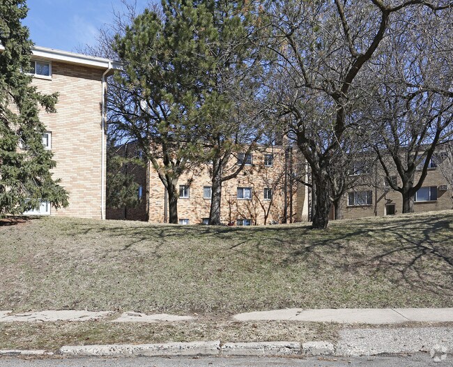 Building Photo - 1017 Raymond Ave