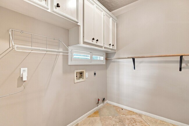 Building Photo - 24622 Okehampton Dr