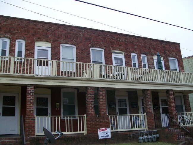 Primary Photo - 313 N 33rd St