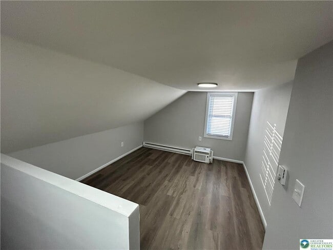 Building Photo - 1151 Catasauqua Rd