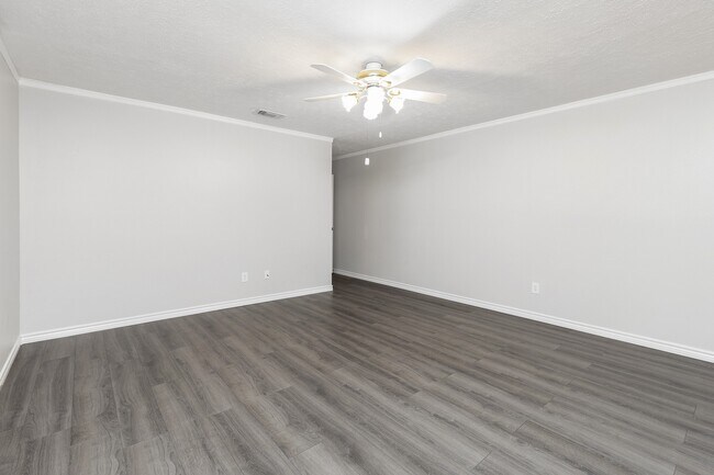 Building Photo - 4011 Flint Creek Dr