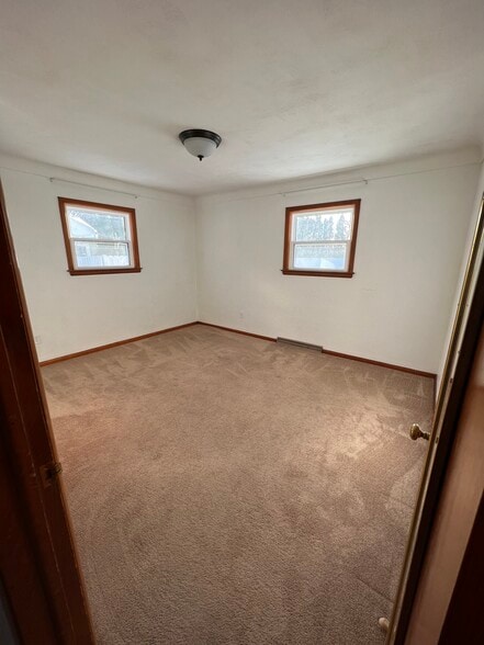 Bedroom 1 - 112 Parkside Dr