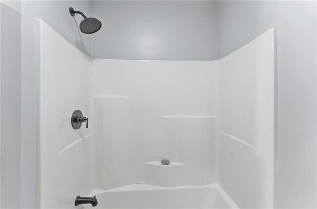 Building Photo - 108 Waterman Ave